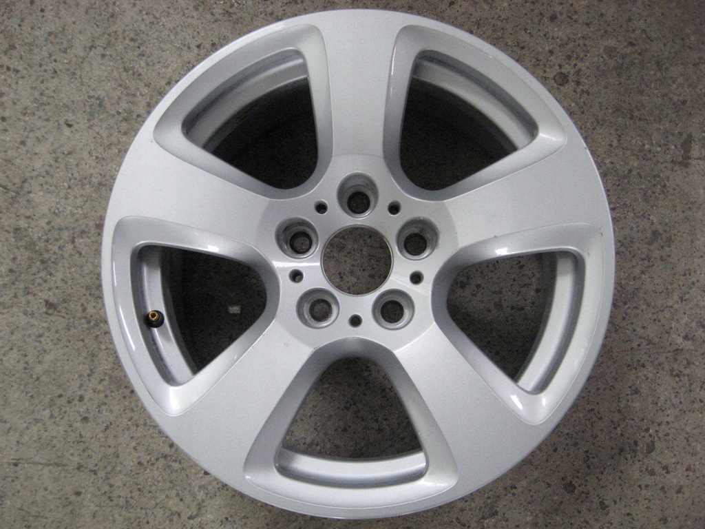 Felga BMW 36 11 6 777 346 E60 IS20 7.5x17"