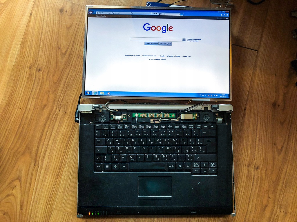 Laptop bez matrycy Fujitsu Amilo Pro V3525 części