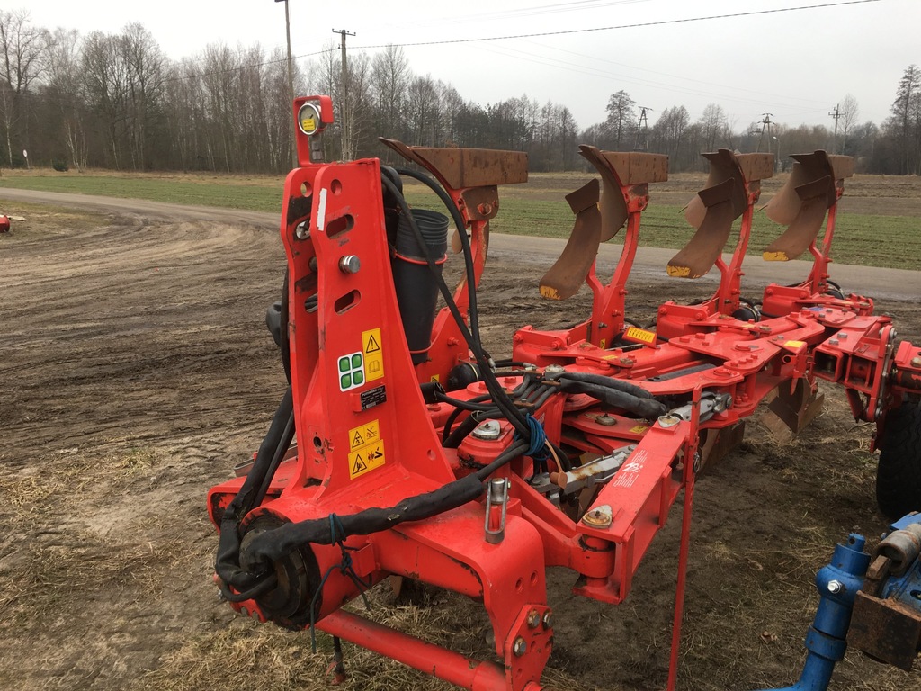 PŁUGI OBROTOWE POTTINGER 4 SKIBY VARIO