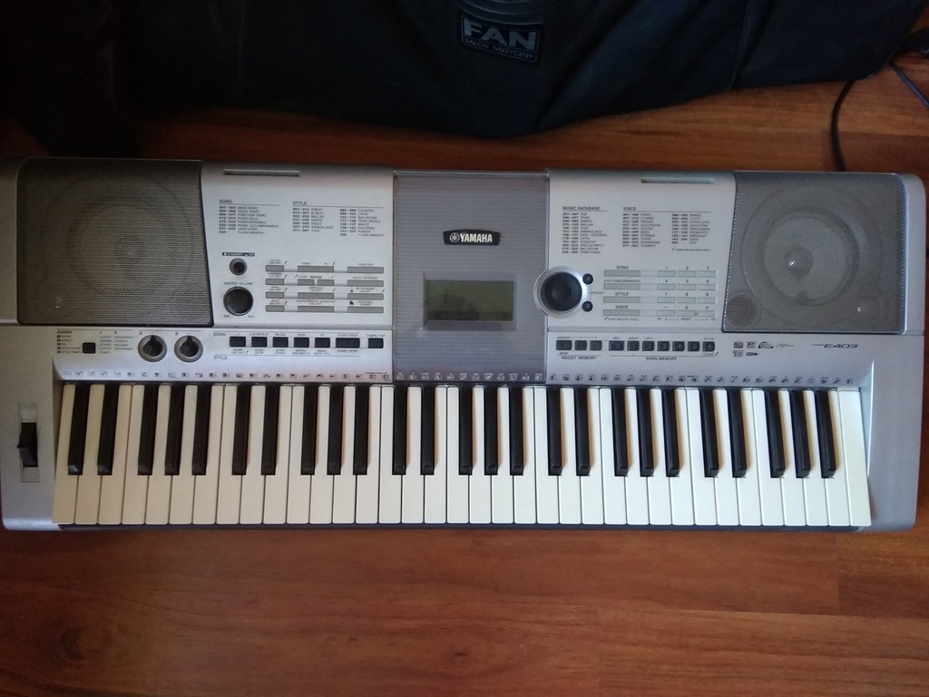 Klawisze Yamaha PSR E403 (używane)