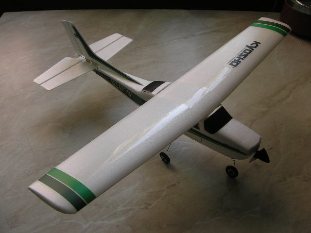 Model RC CESSNA 210 CENTURION - KYOSHO