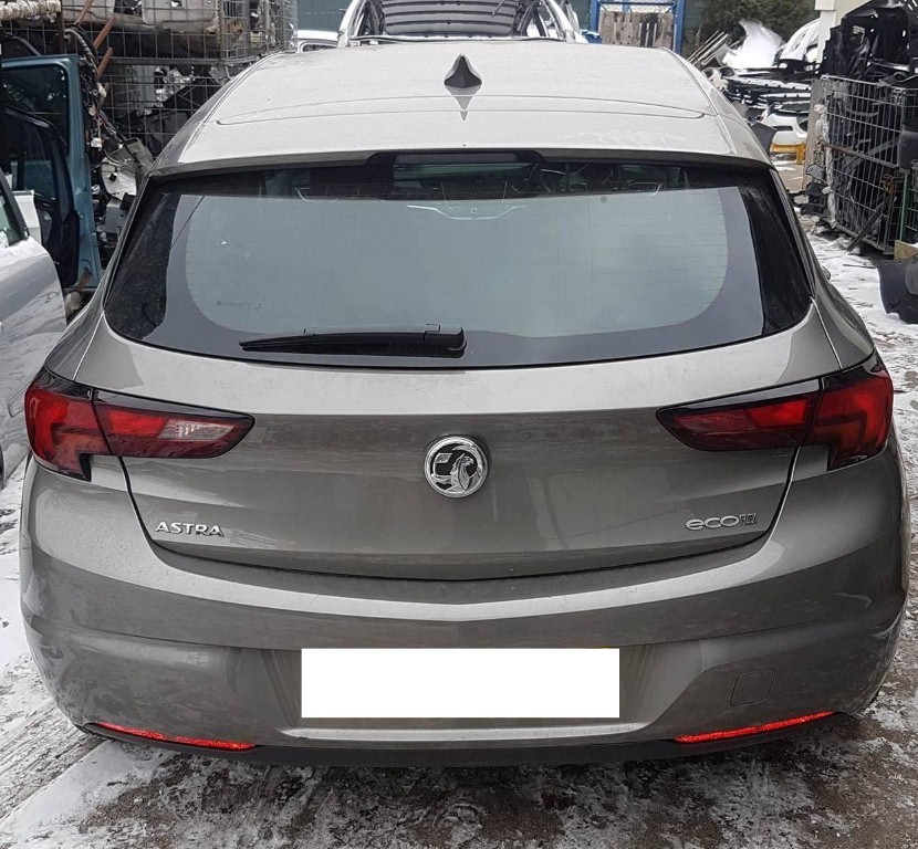 WANNA PAS TYŁ opel astra K 5 HB Z41W