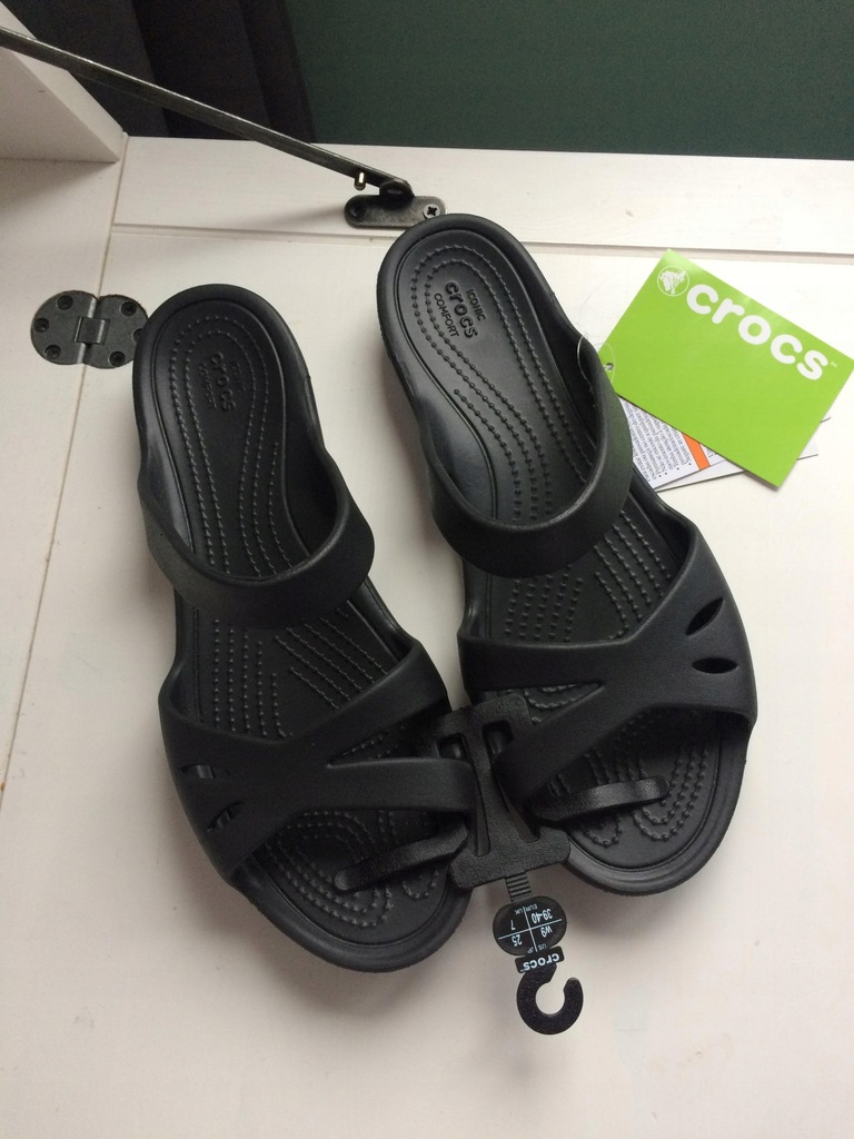 Crocs kelli sandal best sale