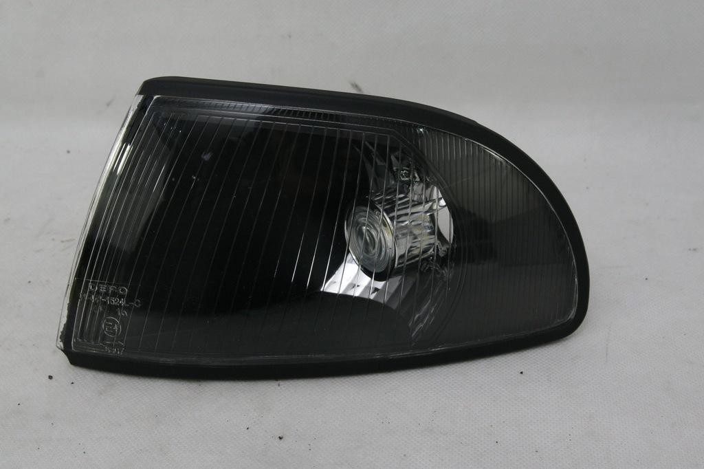 MIGACZ KIERUNKOWSKAZ AUDI A4 B5 DEPO BLACK S4