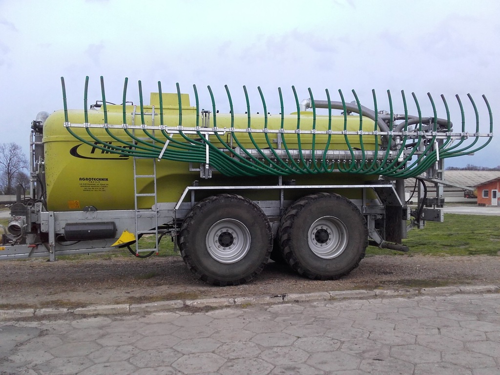 Wóz Asenizacyjny FLIEGL 18500 POLY LINE beczkowóz