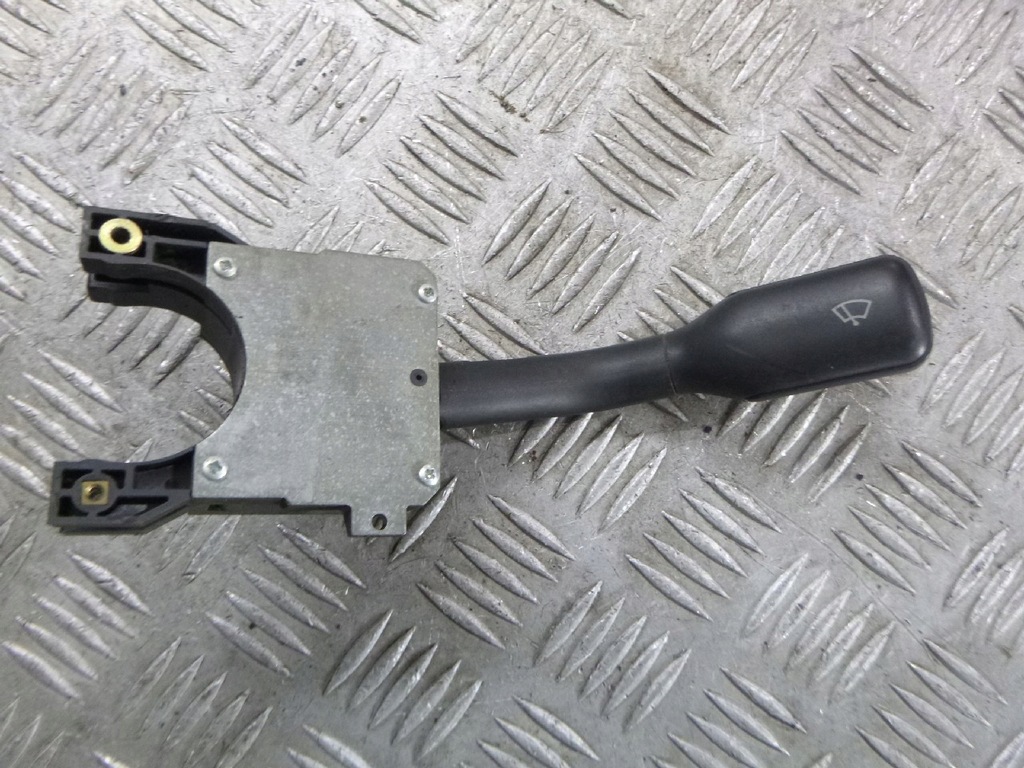 PRZEŁĄCZNIK WYCIERACZEK AUDI 80 B4 2.0 8V