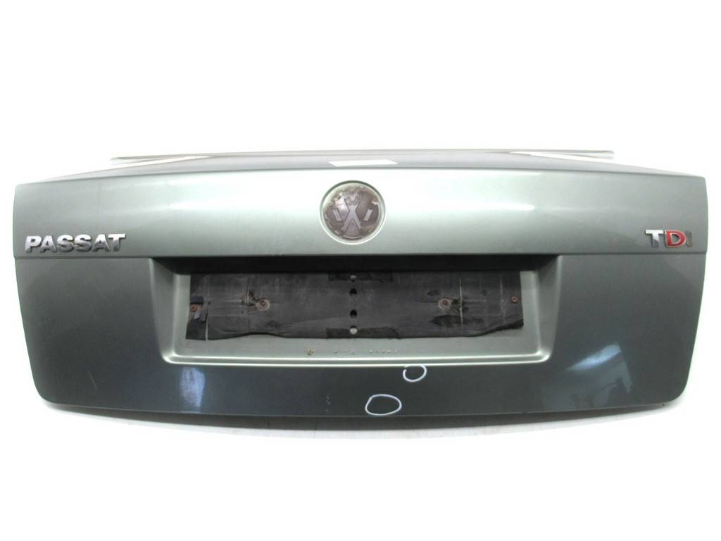 TYLNA KLAPA TYŁ Passat B5 FL SEDAN 00-05 OLIWKOWA