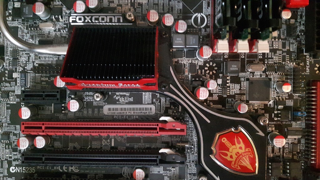 Foxconn Bloodrage GTI x58 s1366 + i7 960 + 3x2GB