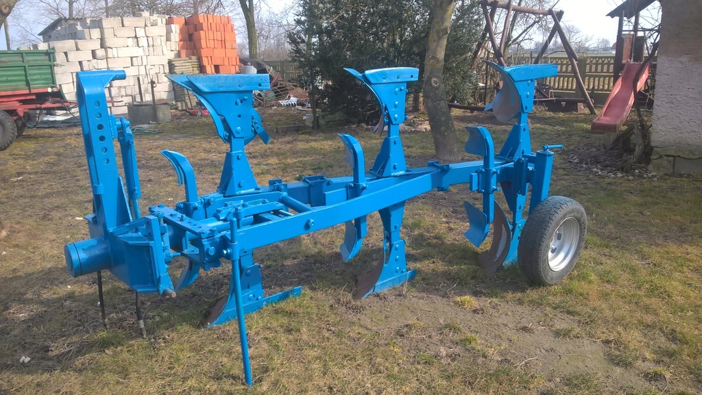 pług 3 skibowy Brenig
