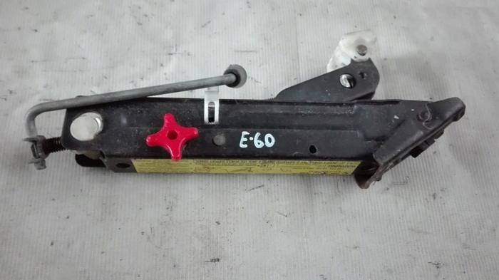 BMW e60 e61 lewarek podnośnik do kół