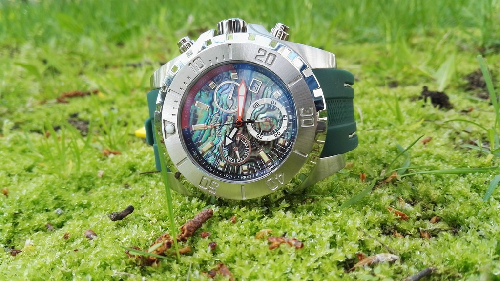 Invicta 25096 deals