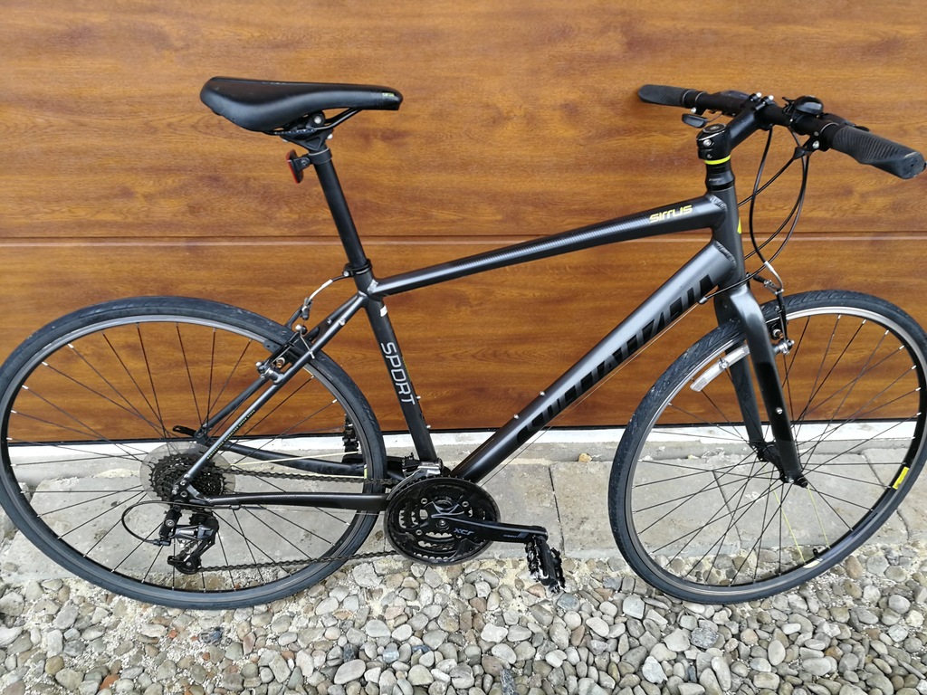 Specialized Sirrus Sport 2014,Acera,kola 28