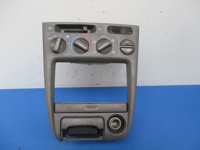 Toyota Corolla E11 Panel nagrzewnicy konsola 6710268785