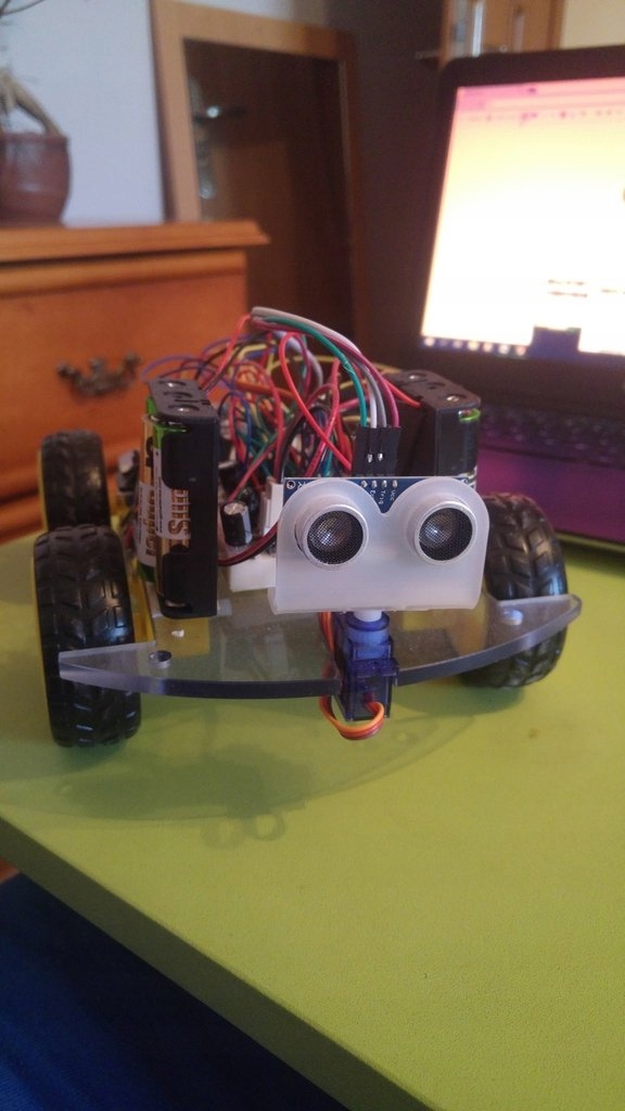 Robot omijający przeszkody moja praca inż
