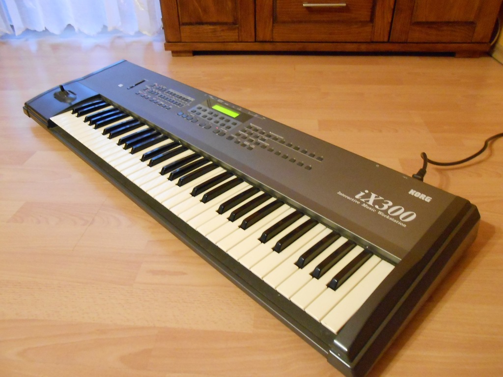KORG iX 300