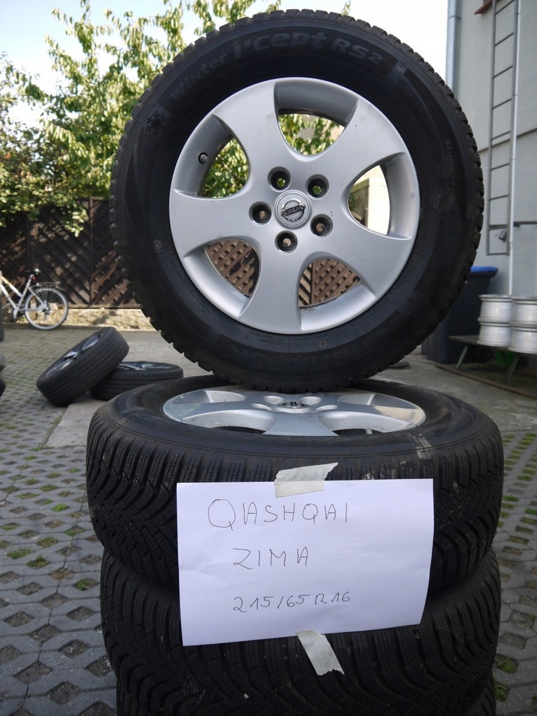 Nissan Qashqai komplet kół zimowych R16 7581109911