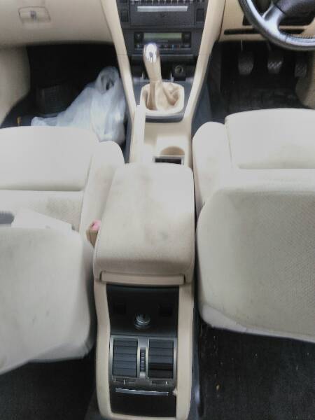PODŁOKIETNIK JASNY SKODA SUPERB I 03-08