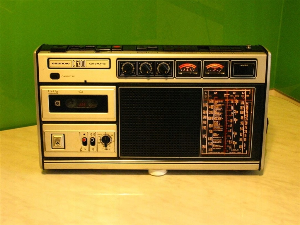 GRUNDIG C6200 AUTOMATIC - radiomagnetofon lata 70