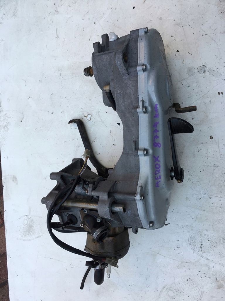 SILNIK YAMAHA AEROX LC 49CC 2T MINARELLI CIECZ