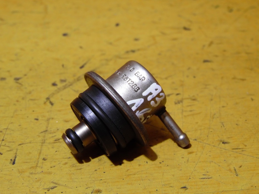 REGULATOR CIŚNIENIA PALIWA A3 8L 1.6 SR 037133035H