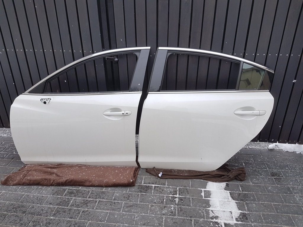 Mazda 6 Gj 13> drzwi tył sedan biała perła 25D
