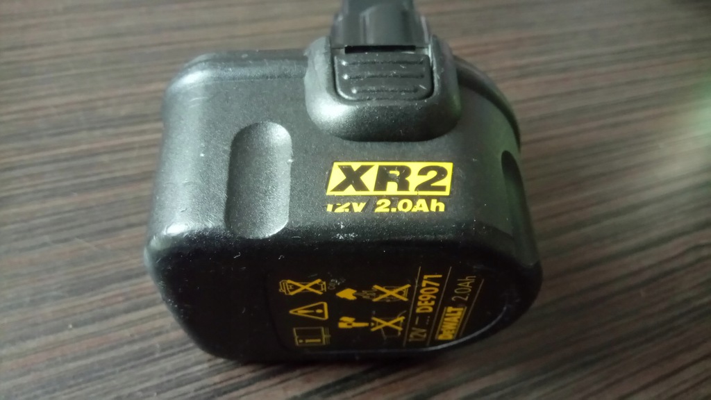 Dewalt xr2 12v discount battery