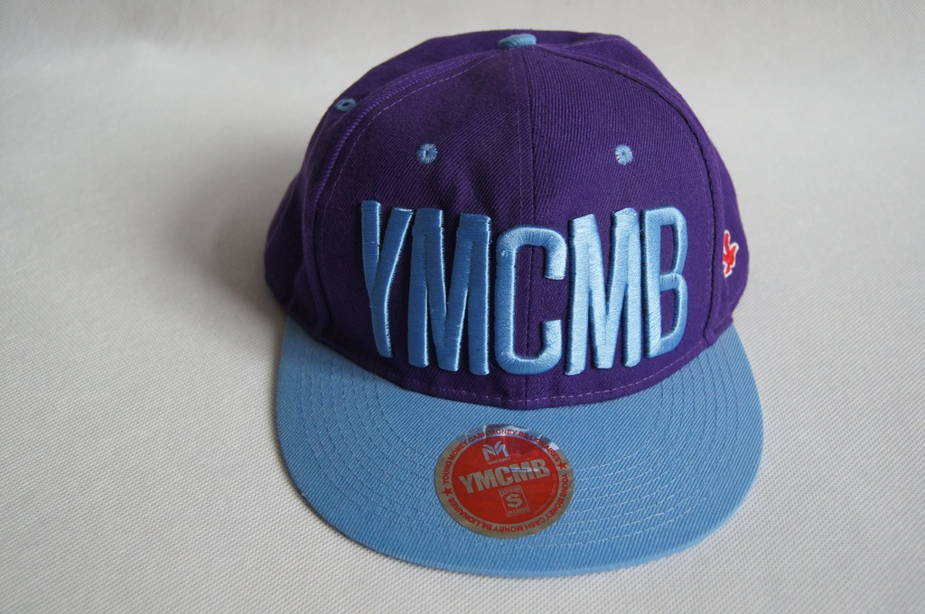 Fioletowa czapka z daszkiem YMCMB