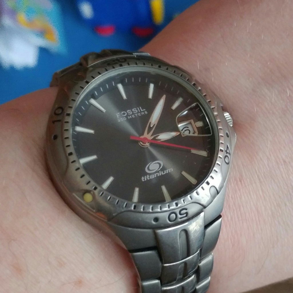 Fossil titanium watch sale 200 meters