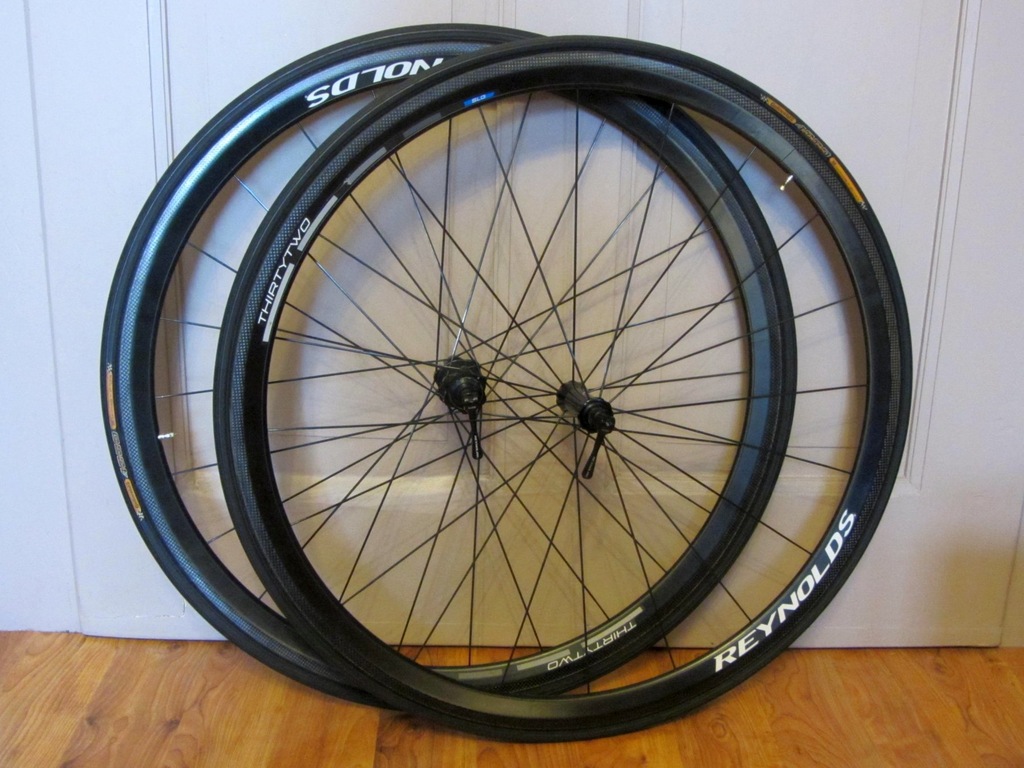 Koła szosowe REYNOLDS ThirtyTwo Carbon !! 1100g !!