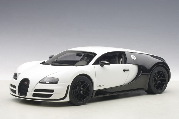 Bugatti Veyron Super Sport Pur Blanc 1:18 AUTOART