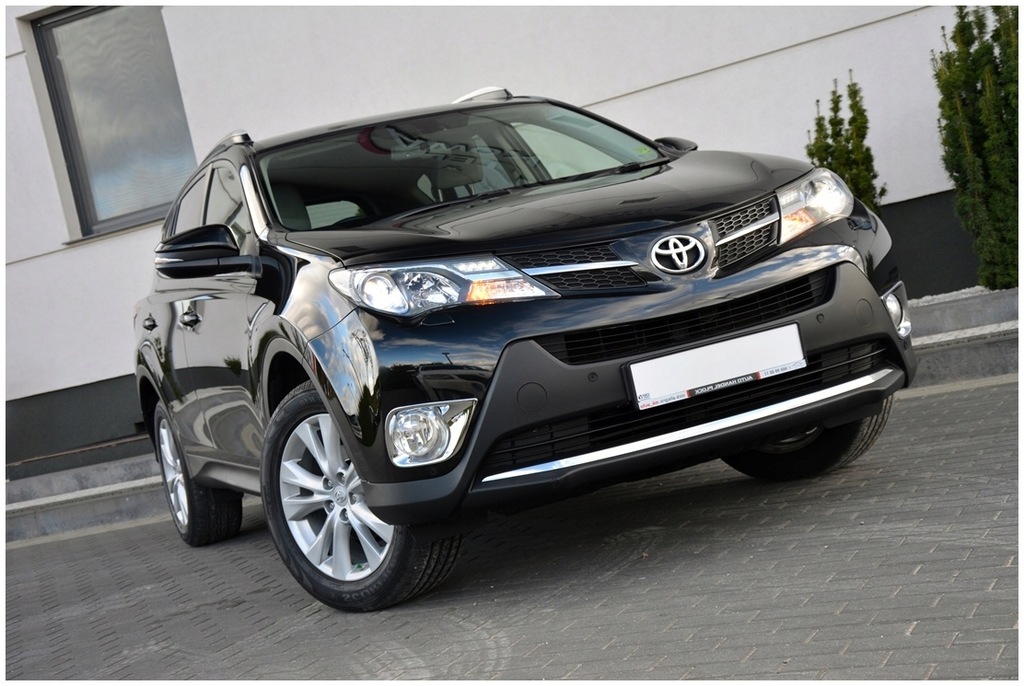RAV4 PREMIUM SKÓRA XENON NAVI KAMERA KEYLES FV23%
