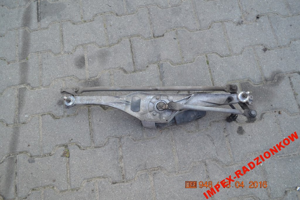 BMW E34 MECHANIZM WYCIERACZEK