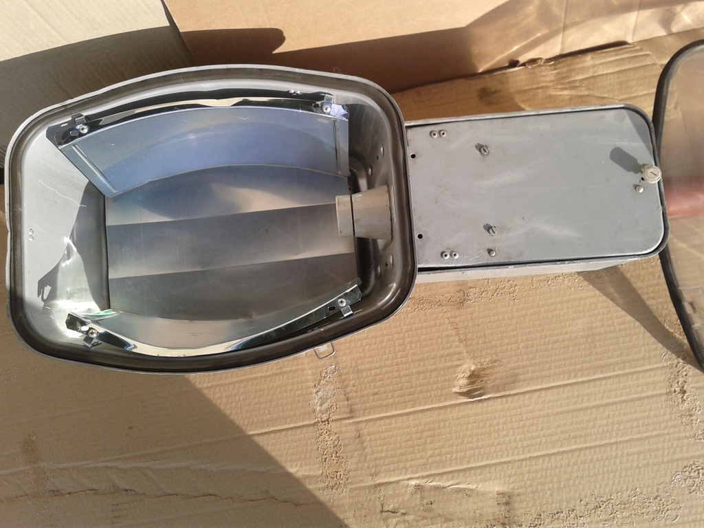 lampa drogowa,oprawa uliczna sodowa OUS- 70, 110,