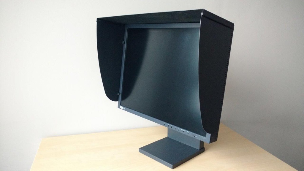 Monitor LaCie 321 LCD w dobrym stanie