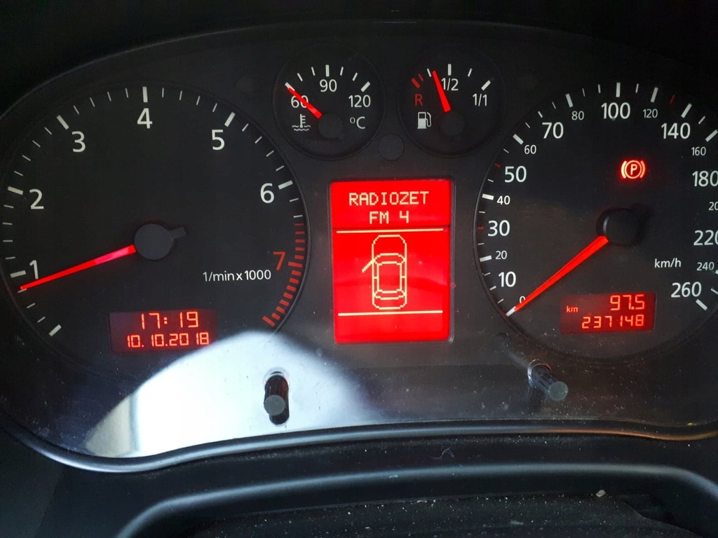 Licznik Zegar Fis Audi A3 8L 1.8 1.8t 8L0920933N