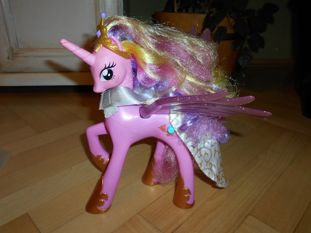 My Little Pony, Księżniczka Cadence , po polsku