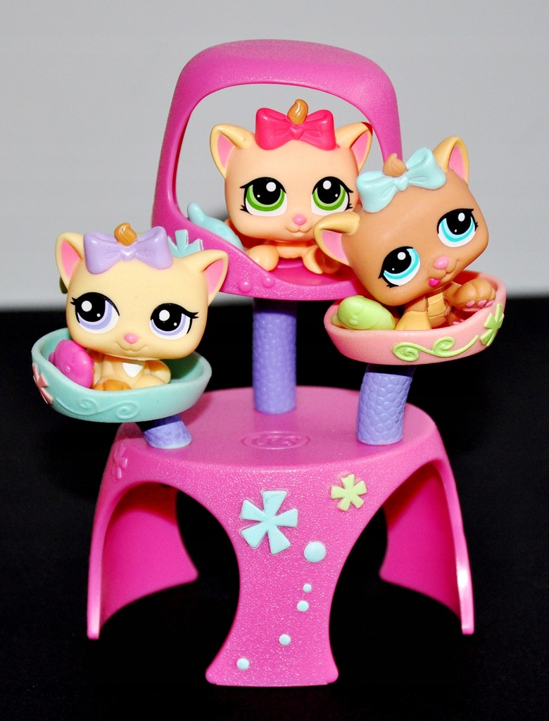 LITTLEST PET SHOP trojaczki Kotki drapak i 3 rybki