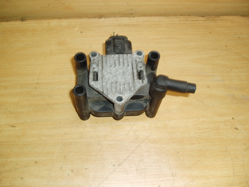aparat zapłonowy 1.6 SR audi A3 96-03