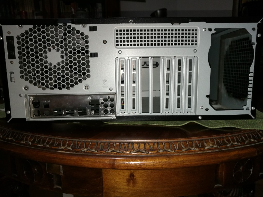 Obudowa Antec Fusion Remote MAX HTPC + pilot
