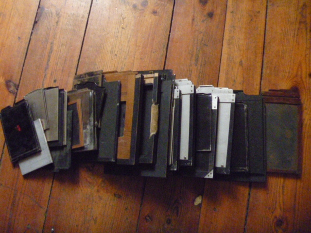DREWNIANY APARAT FOTOGRAFICZNY -zestaw 27 kaset