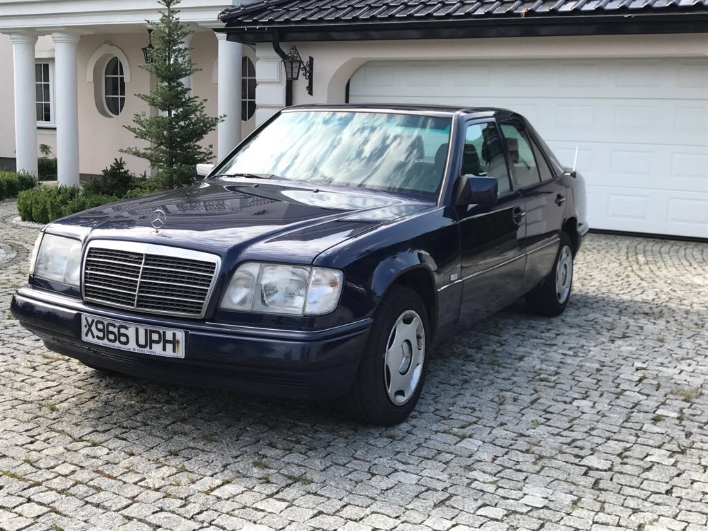 MERCEDES 124 ANGLIK 2,2 B 2000 ROK