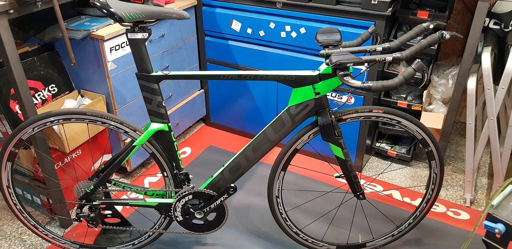 focus izalco chrono tt