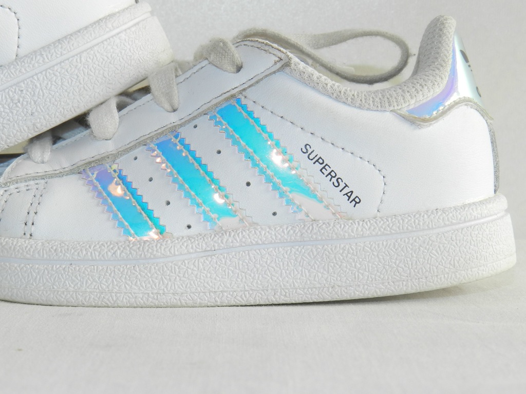 Adidas sales superstar 23