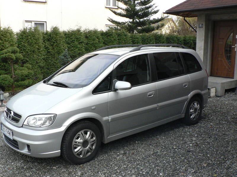 Opel Zafira 1.8 OPC line