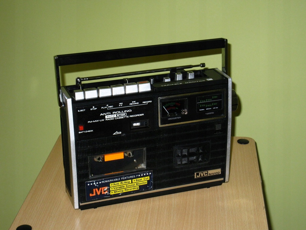 JVC NIVICO 9403LS - niewielki radiomagnetofon l.70