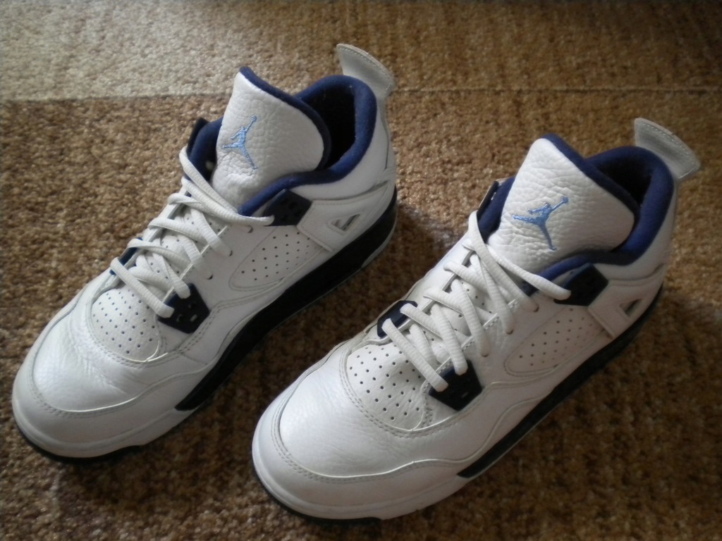 Buty Jordan 4 Retro Columbia rozmiar 38,5 EU Buty Jordan 4 Retro Columbia rozmiar 38,5 EU