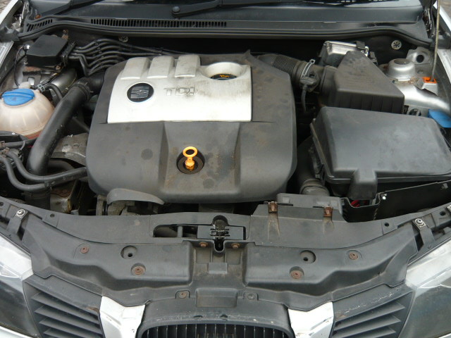 POKRYWA OSŁONA SILNIKA SEAT IBIZA CORDOBA 1,4 TDI