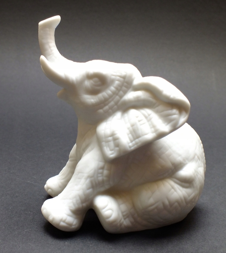 Słonik siedzący figura porcelanowa....Rosenthal