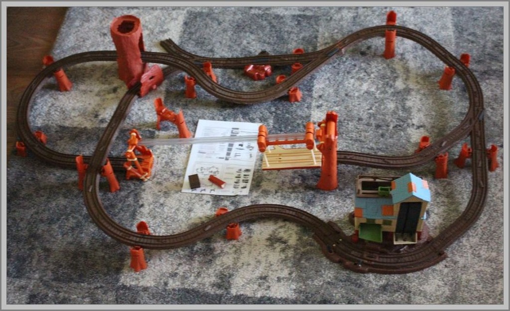 TOMEK PRZYJACIELE TRACKMASTER WYSPA MGIEŁ FISHER