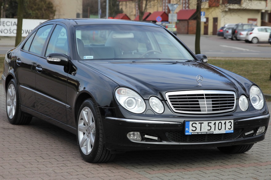 MERCEDES-BENZ W211  E400 CDI V8 260KM SALON PL